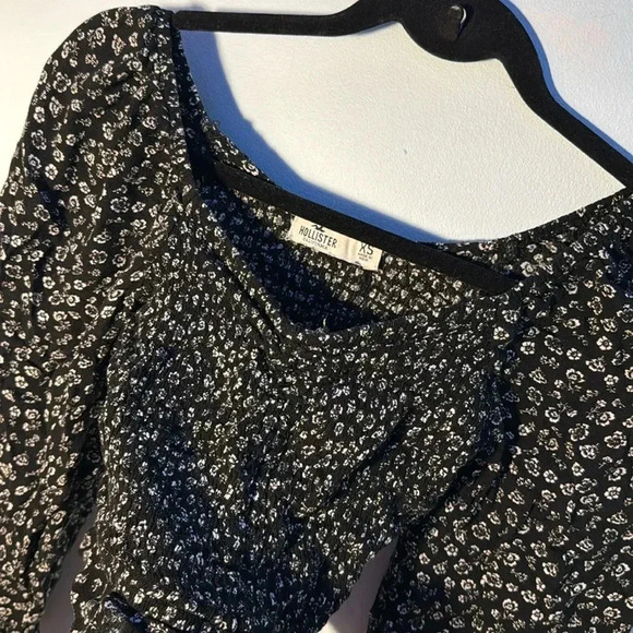 OFF THE SHOULDER CROPPED FLORAL TOP - Picture 2 of 4